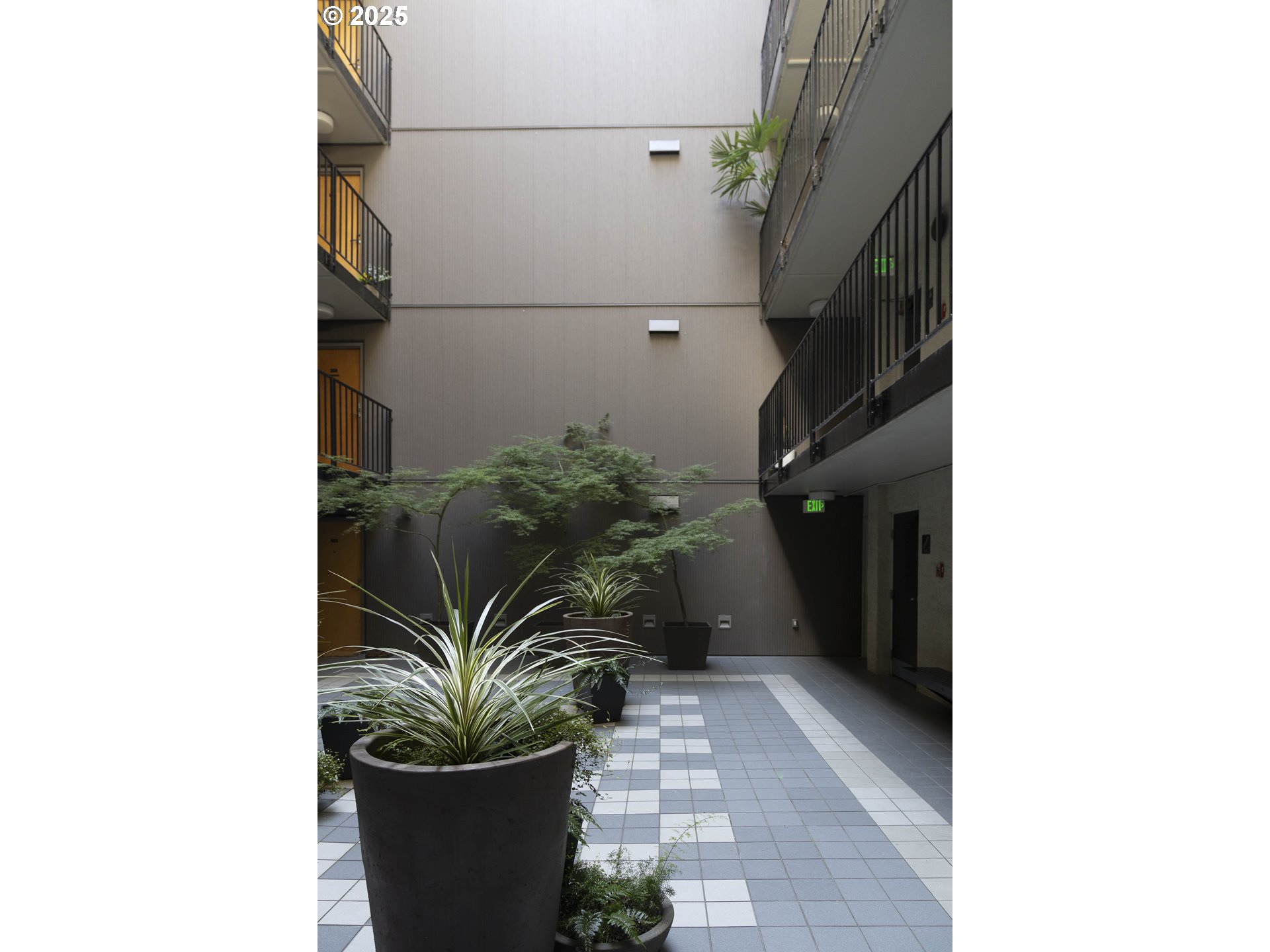 2020 Southwest Main Street, Unit 405 Portland, OR 97205 - Photo 14 of 35