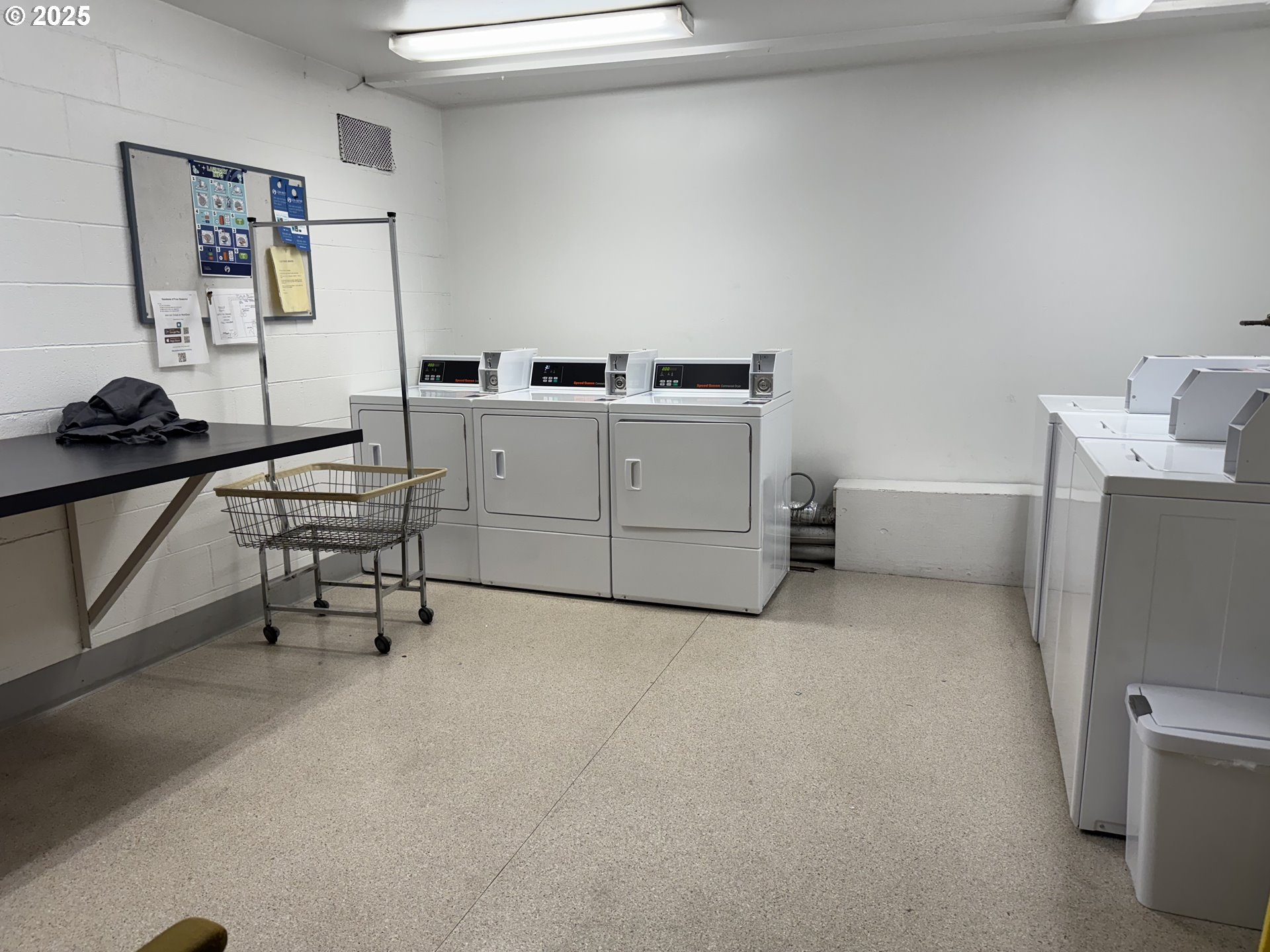 2020 Southwest Main Street, Unit 405 Portland, OR 97205 - Photo 19 of 35