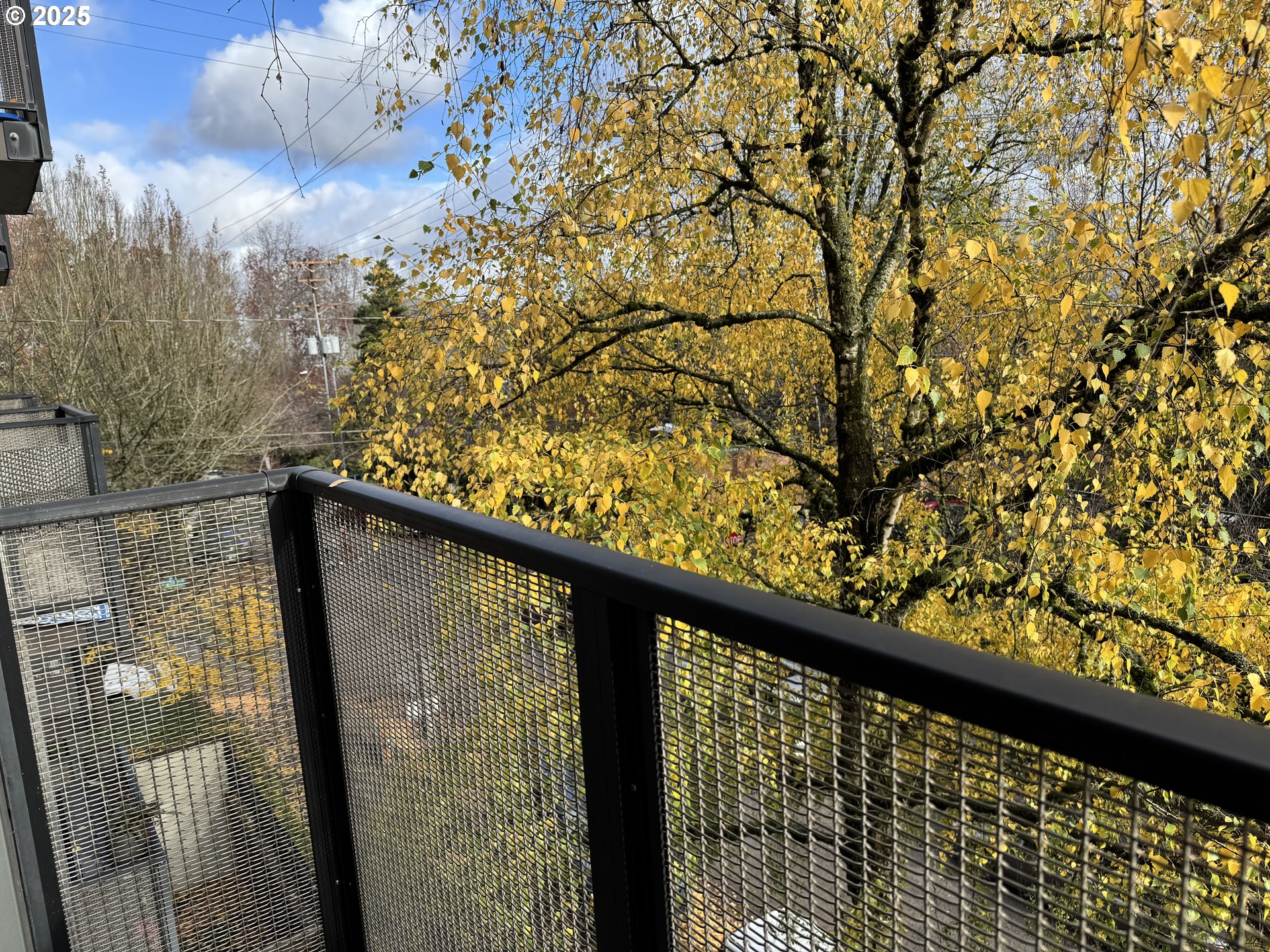 2020 Southwest Main Street, Unit 405 Portland, OR 97205 - Photo 30 of 35