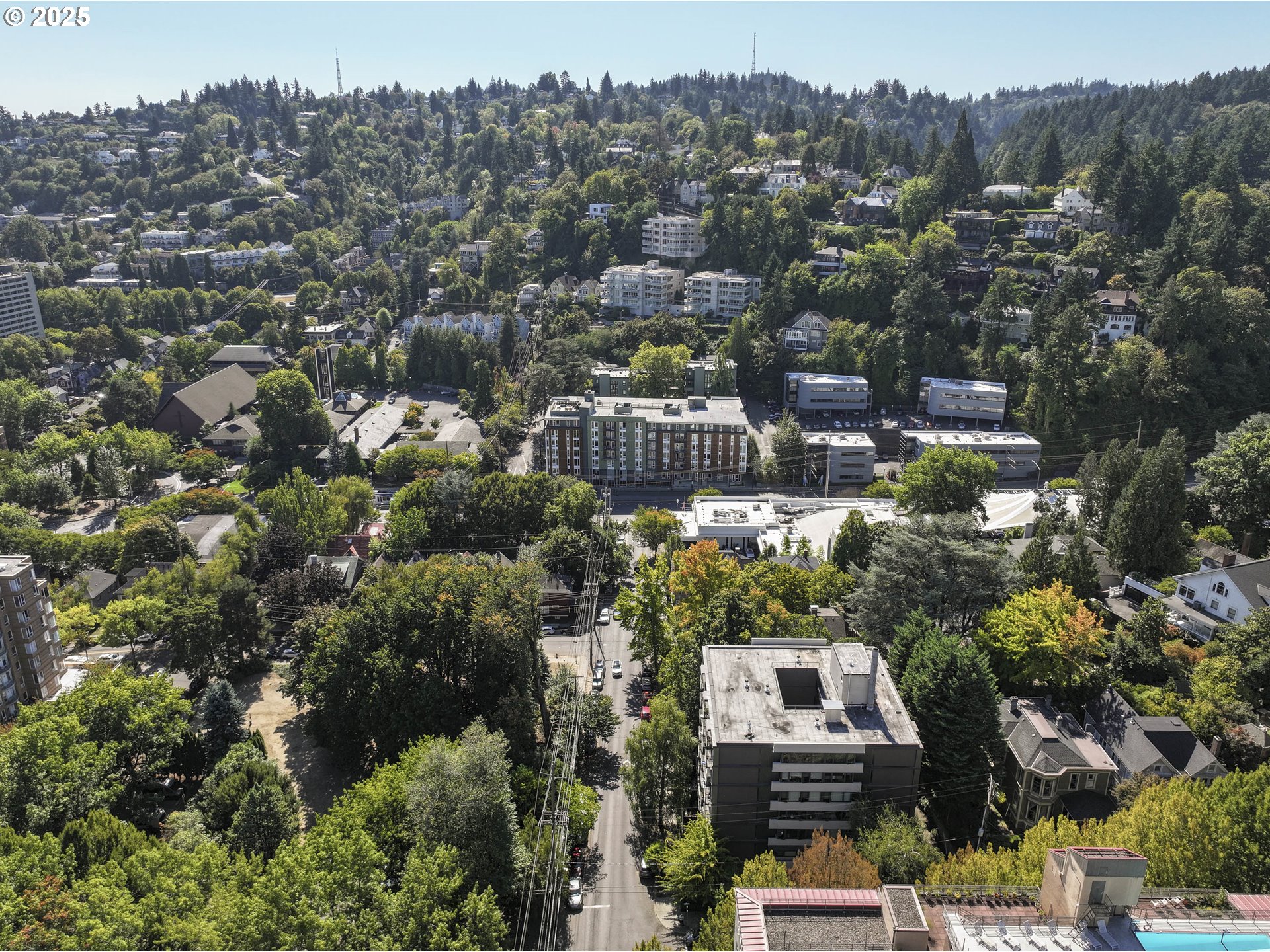 2020 Southwest Main Street, Unit 405 Portland, OR 97205 - Photo 3 of 35