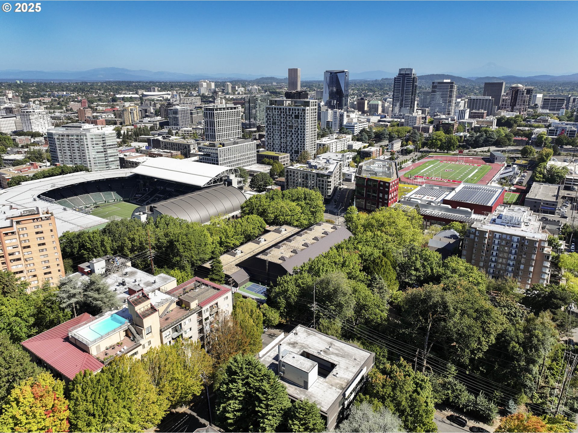 2020 Southwest Main Street, Unit 405 Portland, OR 97205 - Photo 6 of 35