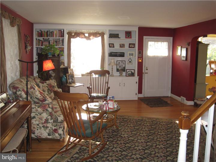 7 Fairhaven Road Havertown, PA 19083 - Photo 3 of 19 Living Room