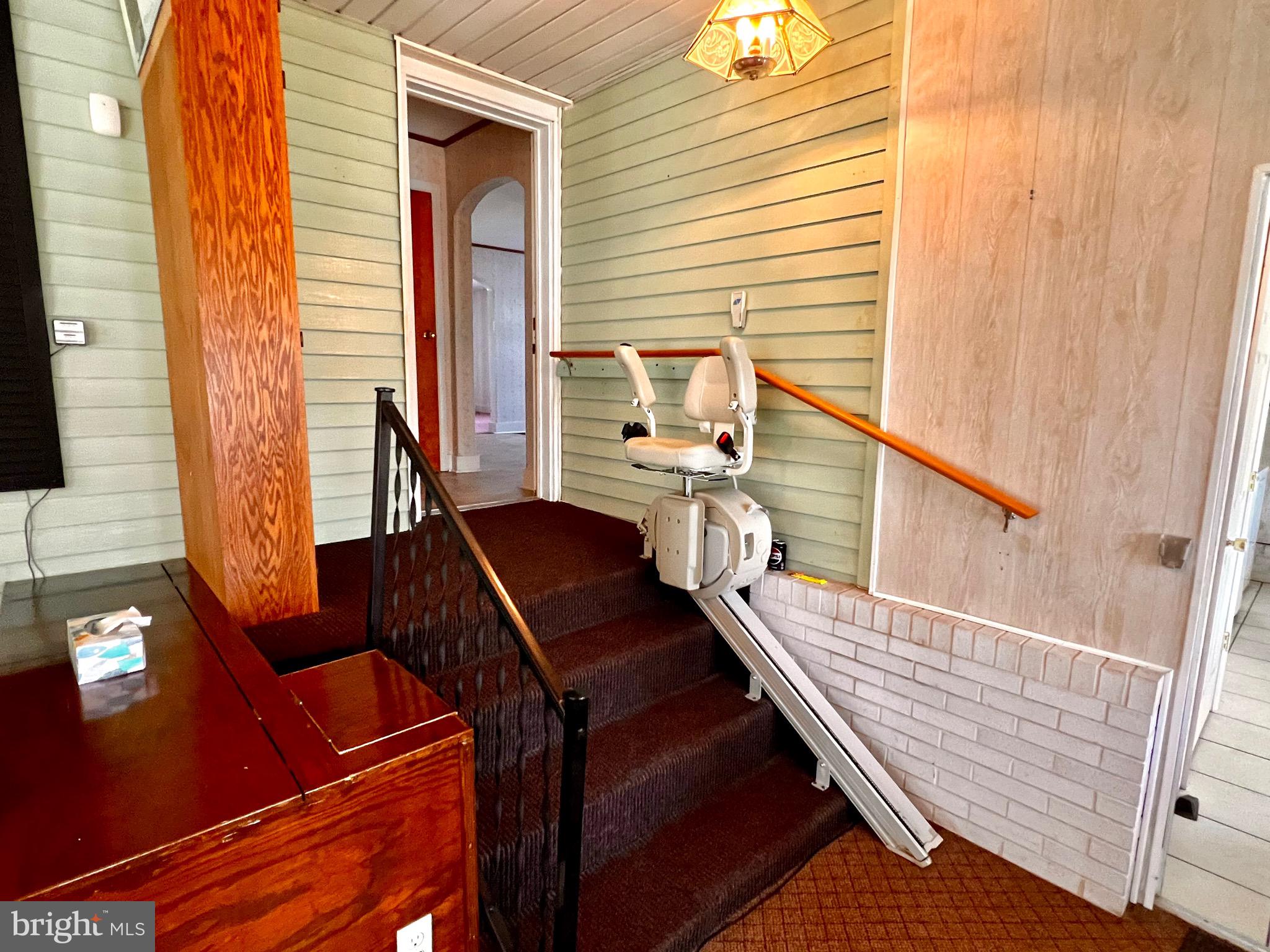 949 West Trindle Road Mechanicsburg, PA 17055 - Photo 22 of 41 Stair chair stays