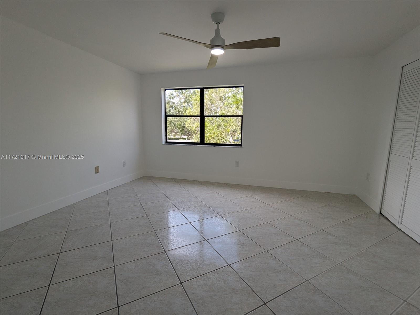 10245 Northwest 9th St Circle, Unit 2109 Miami, FL 33172 - Photo 11 of 14