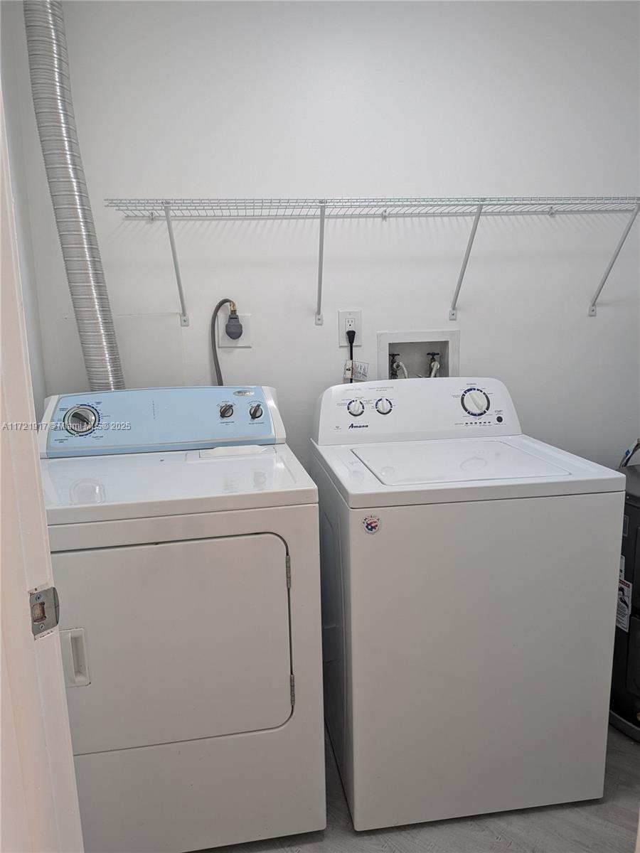 10245 Northwest 9th St Circle, Unit 2109 Miami, FL 33172 - Photo 13 of 14