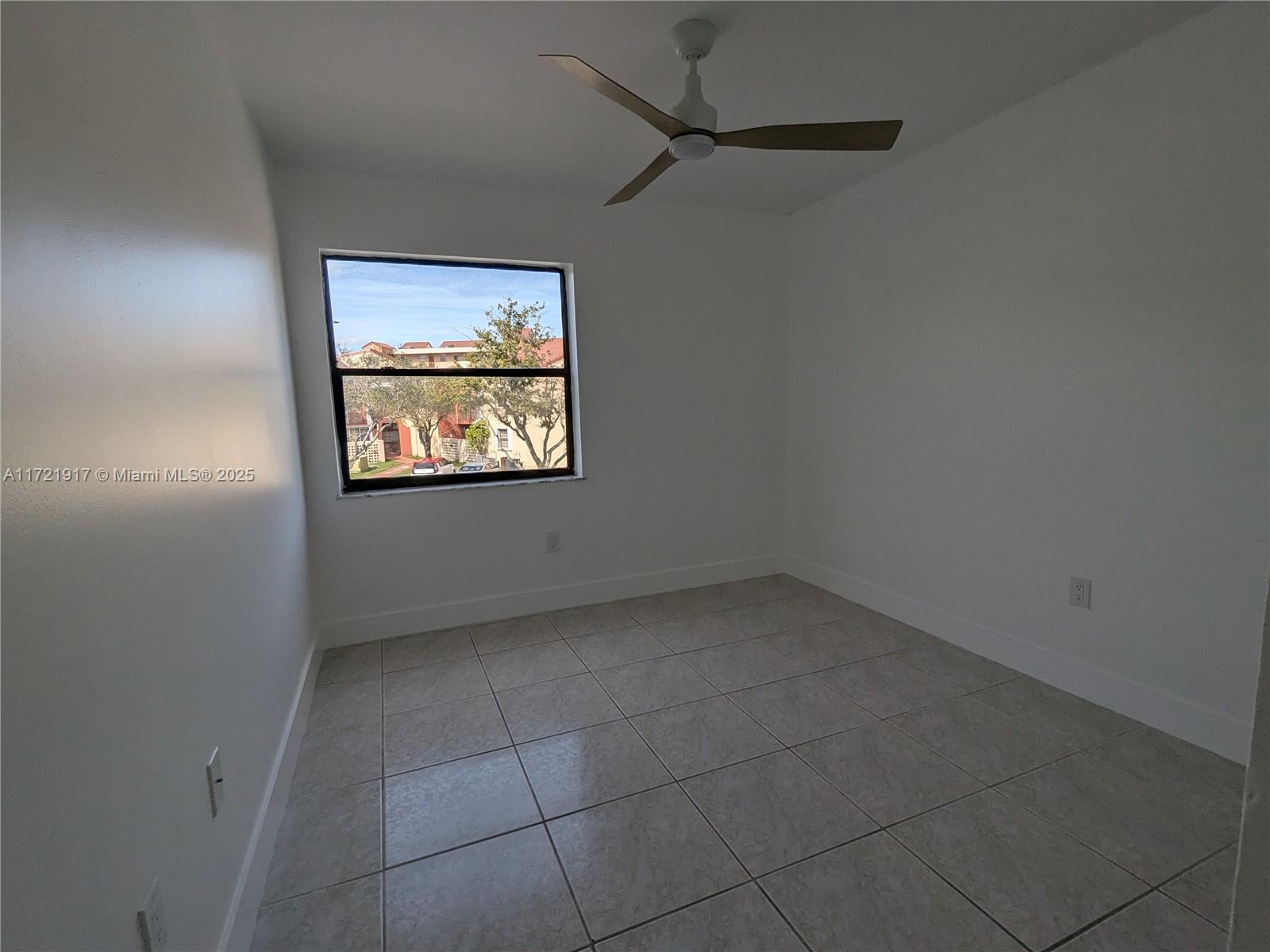 10245 Northwest 9th St Circle, Unit 2109 Miami, FL 33172 - Photo 9 of 14