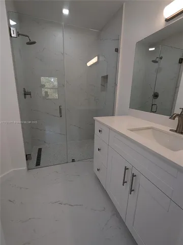 $2,450 | 10245 Northwest 9th St Circle, Unit 2109, Miami, FL 33172