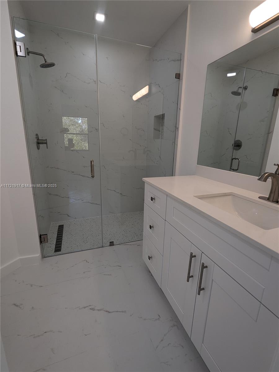 10245 Northwest 9th St Circle, Unit 2109 Miami, FL 33172 - Photo 10 of 14