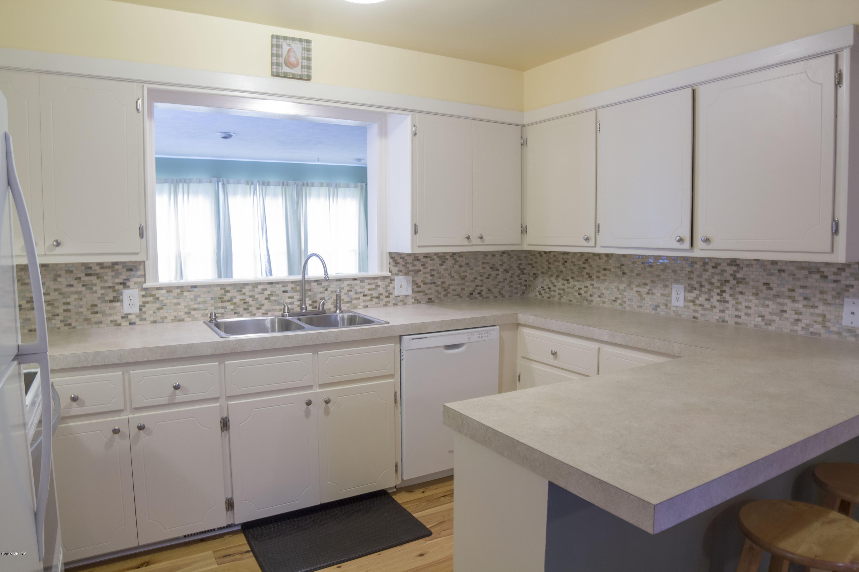 2464 Pinewood Street Jenison, MI 49428 - Photo 5 of 24 _MG_5104