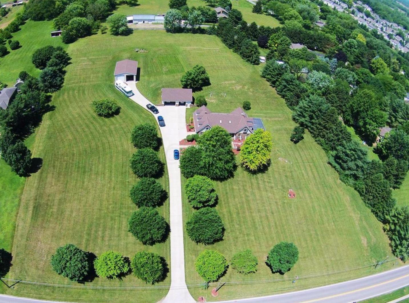 585 Hibbs Road Grove City, OH 43123 - Photo 1 of 48