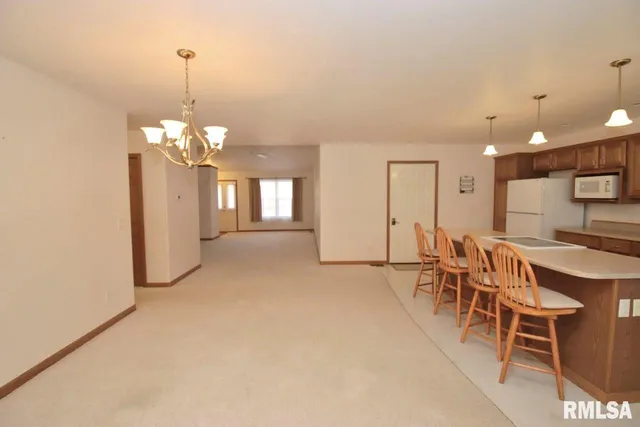 $225,000 | 1424 Fairview Court, Pekin, IL 61554