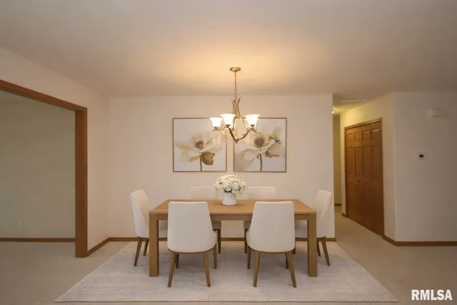 $225,000 | 1424 Fairview Court, Pekin, IL 61554