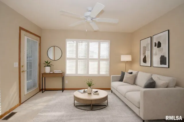 $225,000 | 1424 Fairview Court, Pekin, IL 61554