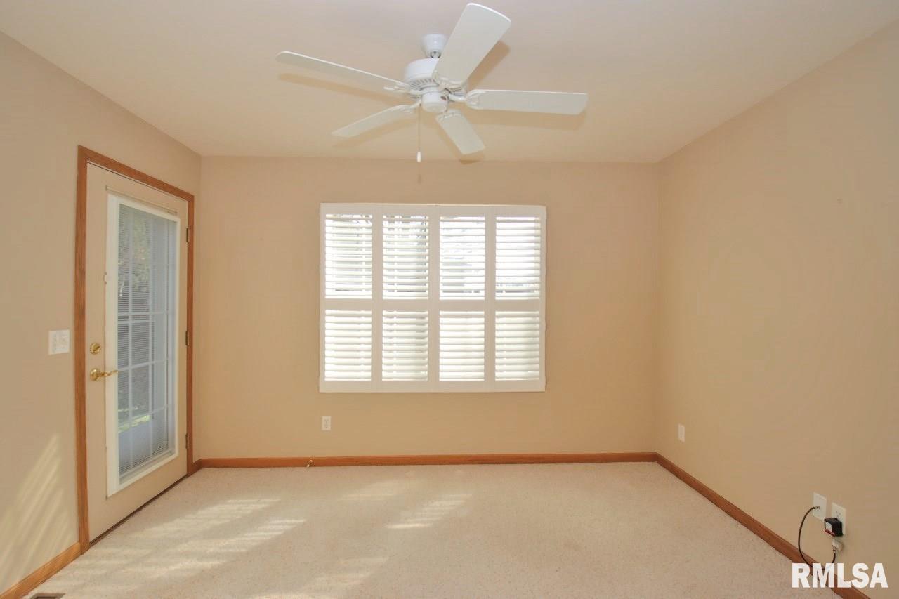 1424 Fairview Court Pekin, IL 61554 - Photo 25 of 56