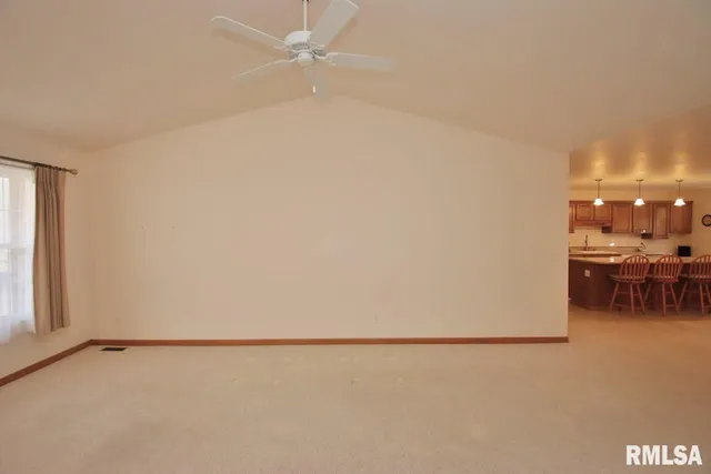 $225,000 | 1424 Fairview Court, Pekin, IL 61554