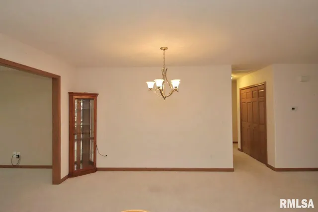 $225,000 | 1424 Fairview Court, Pekin, IL 61554