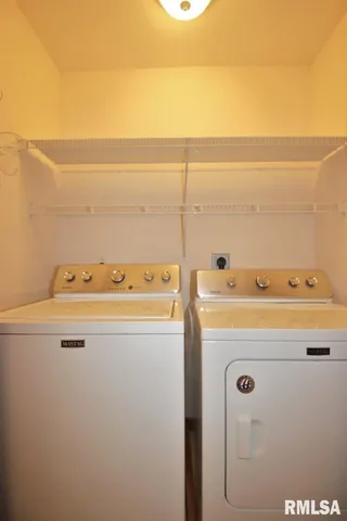 $225,000 | 1424 Fairview Court, Pekin, IL 61554