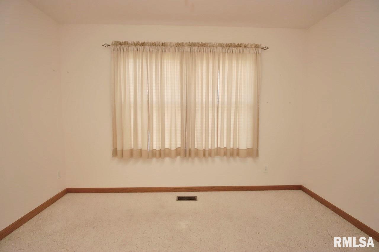 1424 Fairview Court Pekin, IL 61554 - Photo 38 of 56