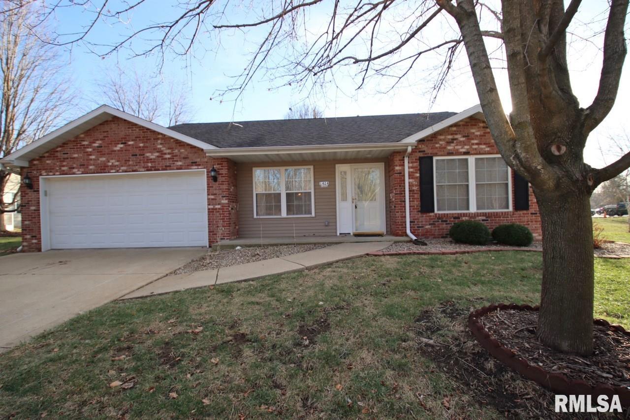 1424 Fairview Court Pekin, IL 61554 - Photo 4 of 56