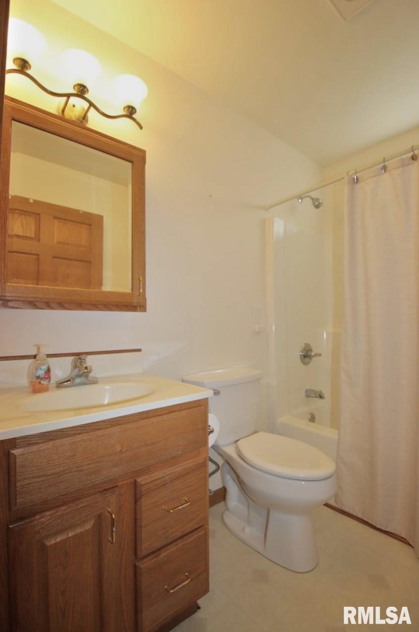 1424 Fairview Court Pekin, IL 61554 - Photo 44 of 56