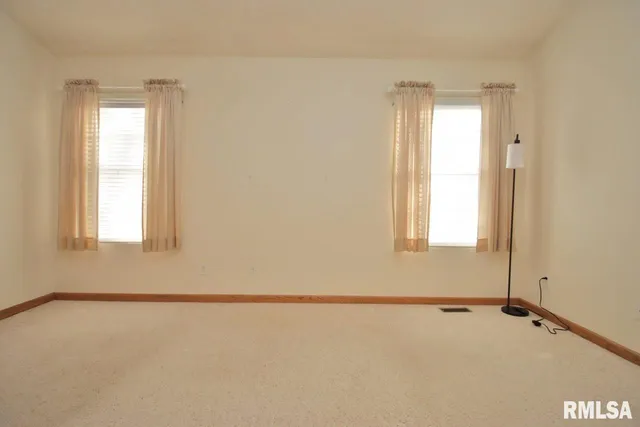 $225,000 | 1424 Fairview Court, Pekin, IL 61554