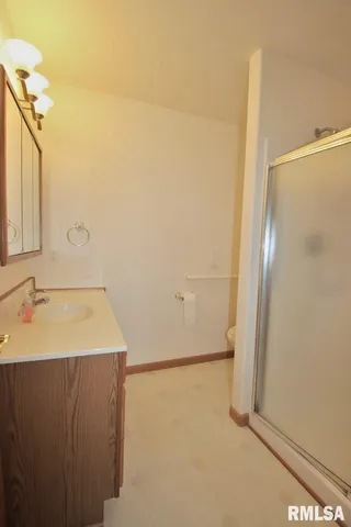 $225,000 | 1424 Fairview Court, Pekin, IL 61554