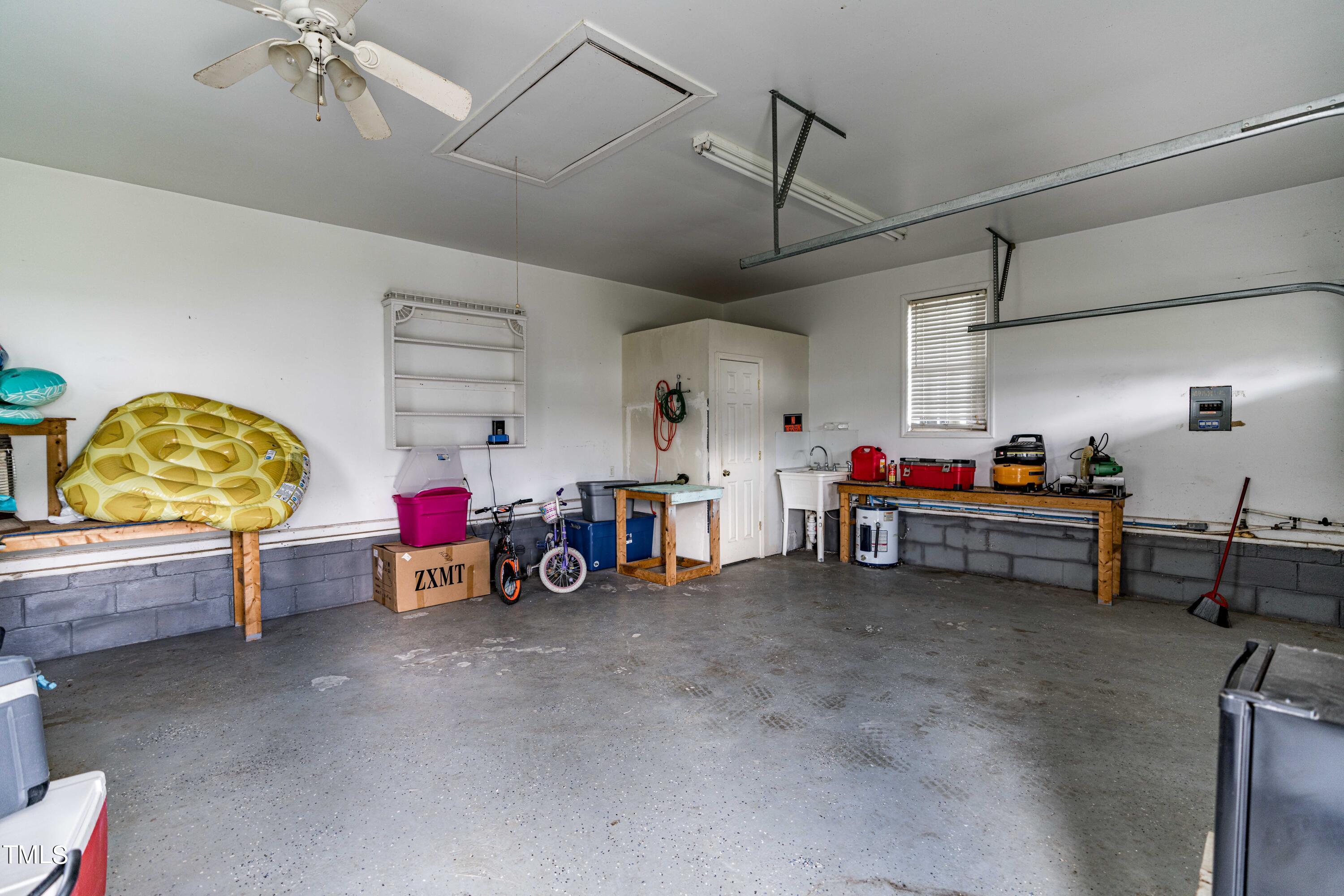 5200 Brogden Road Smithfield, NC 27577 - Photo 21 of 29 5200 Brogden Garage 2
