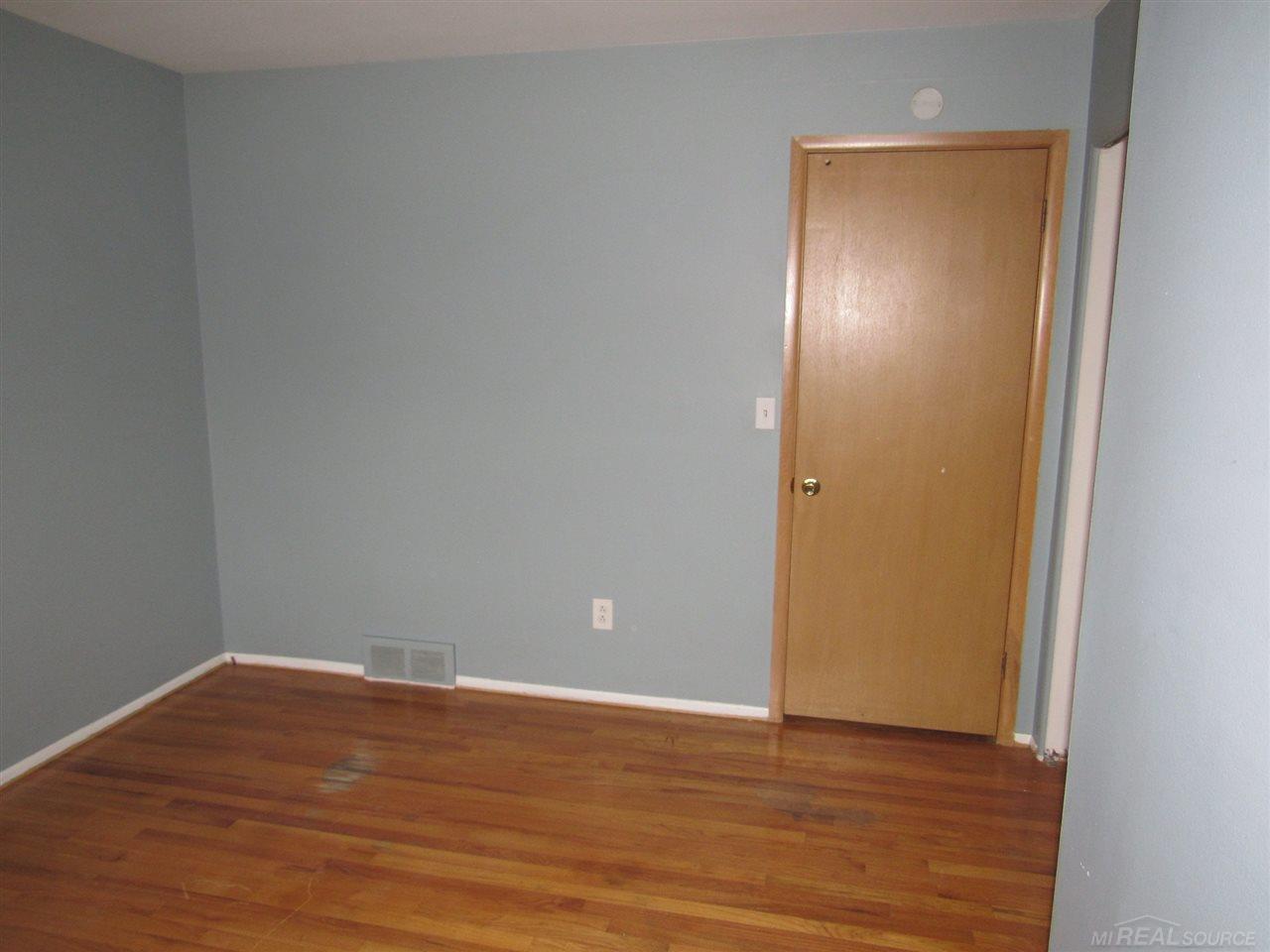 4389 East 12 Mile Road Warren, MI 48092 - Photo 24 of 35