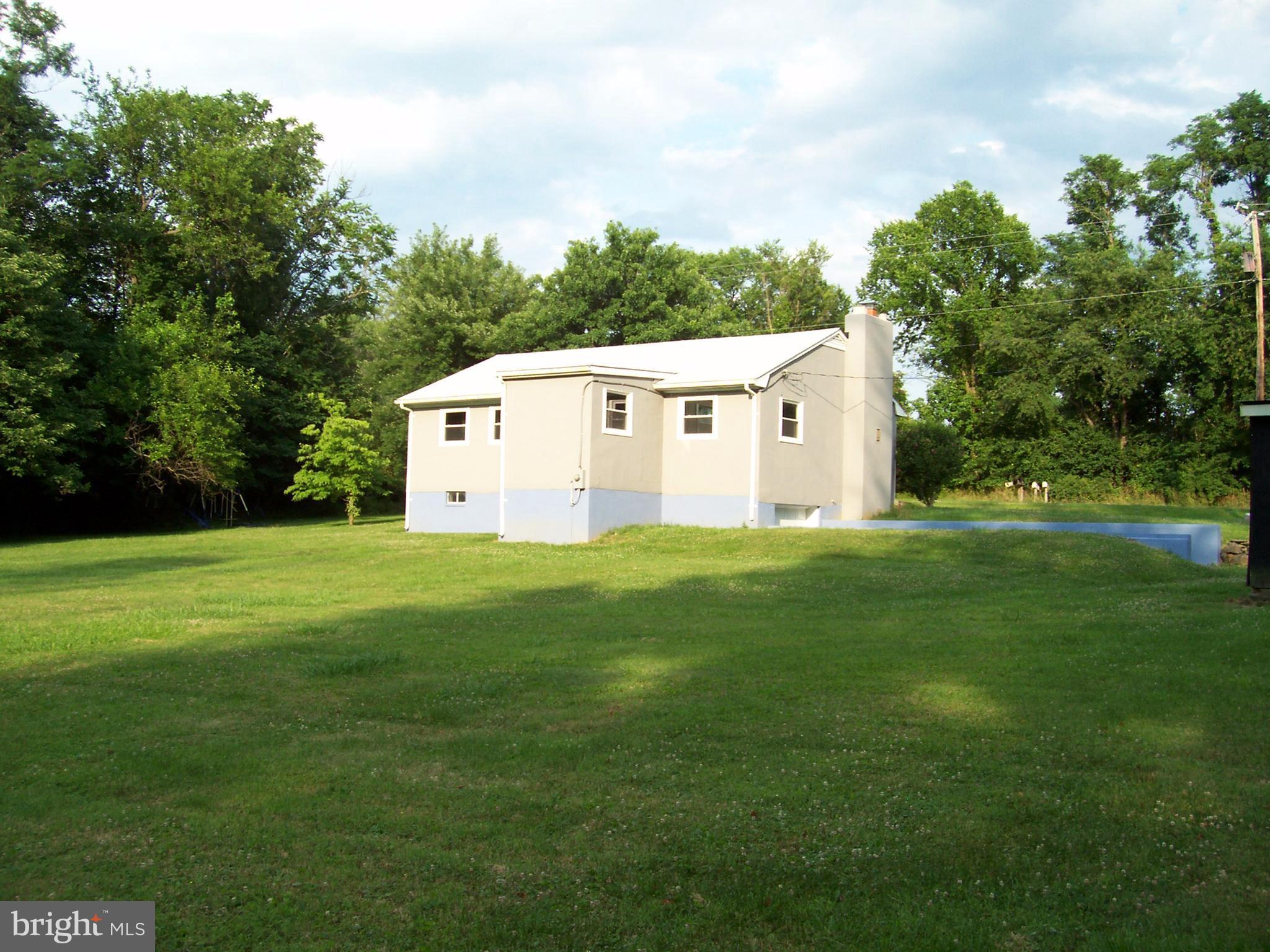 22345 St Louis Road Middleburg, VA 20117 - Photo 2 of 26 Exterior (Rear)