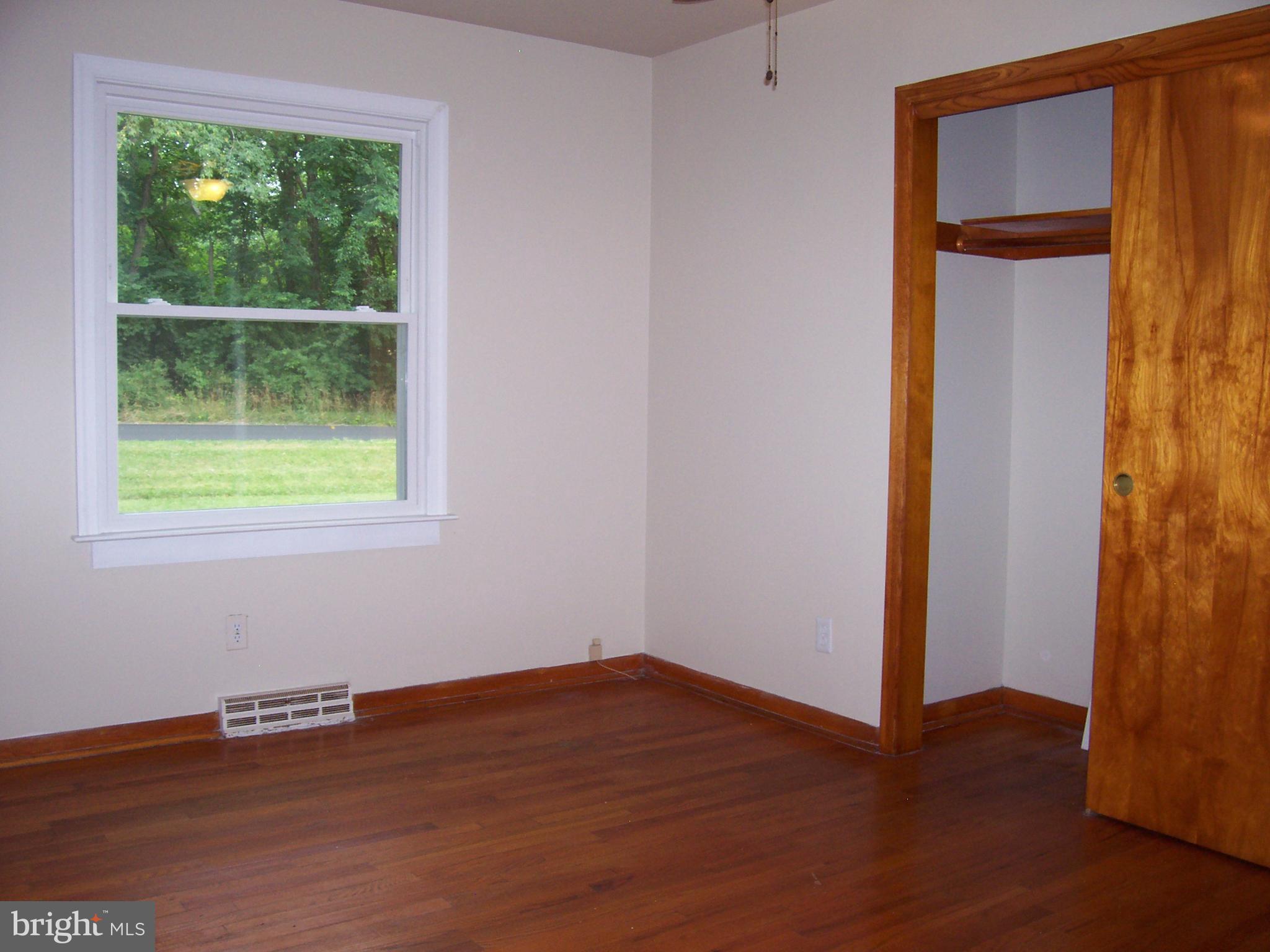 22345 St Louis Road Middleburg, VA 20117 - Photo 11 of 26 Bedroom
