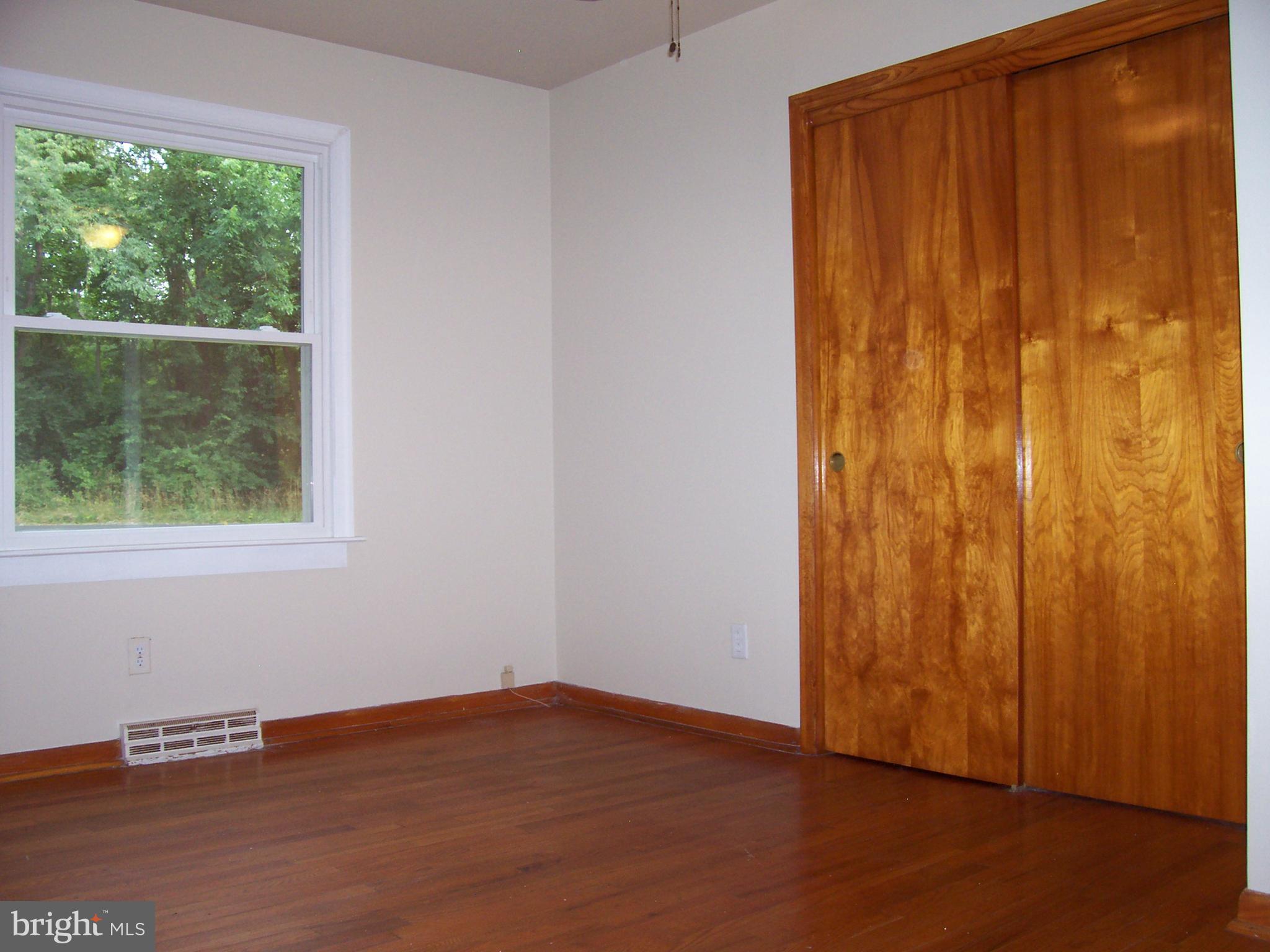 22345 St Louis Road Middleburg, VA 20117 - Photo 8 of 26 Bedroom