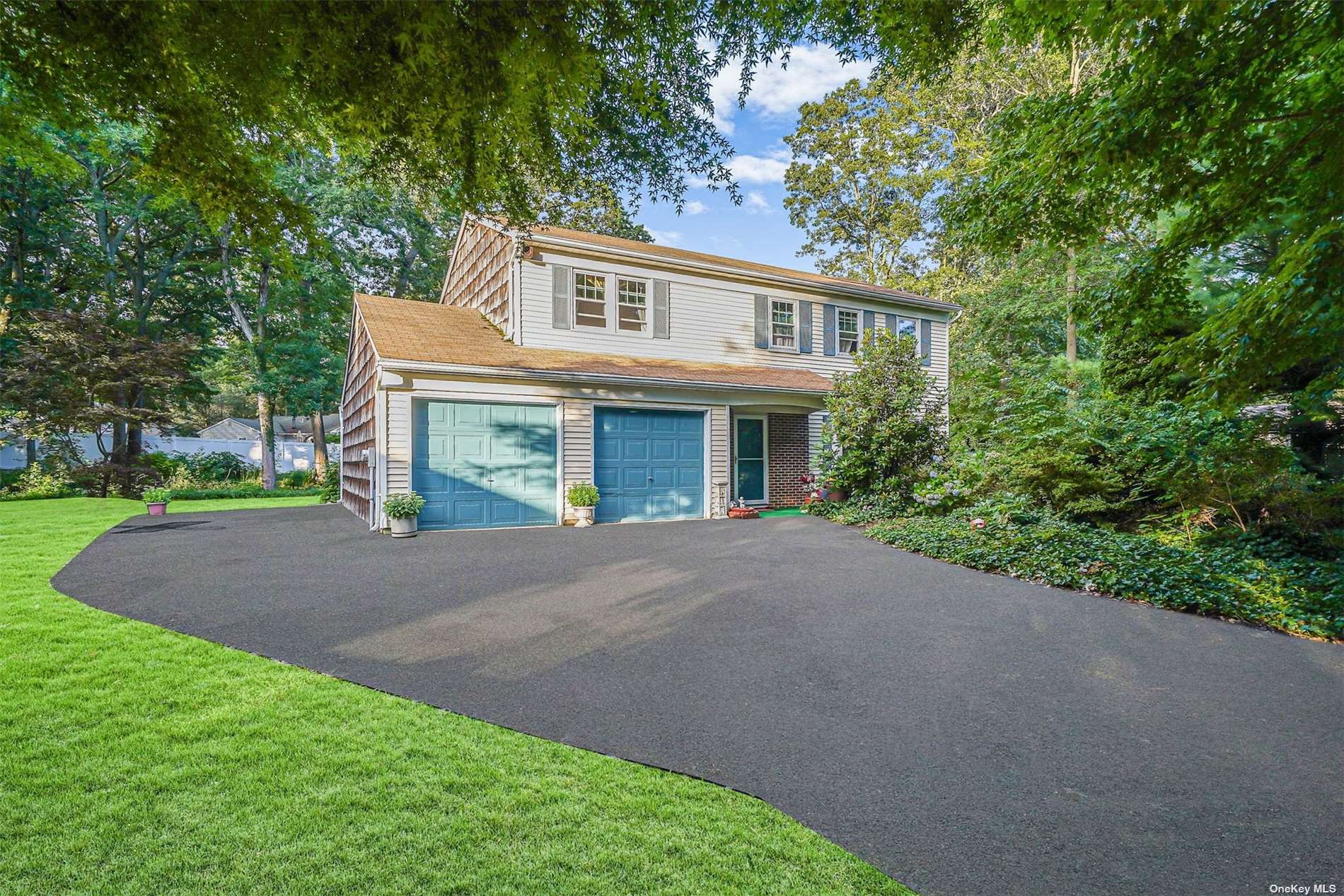 5 Green Terrace Ridge, NY 11961 - Photo 1 of 1 Gallery Image 1