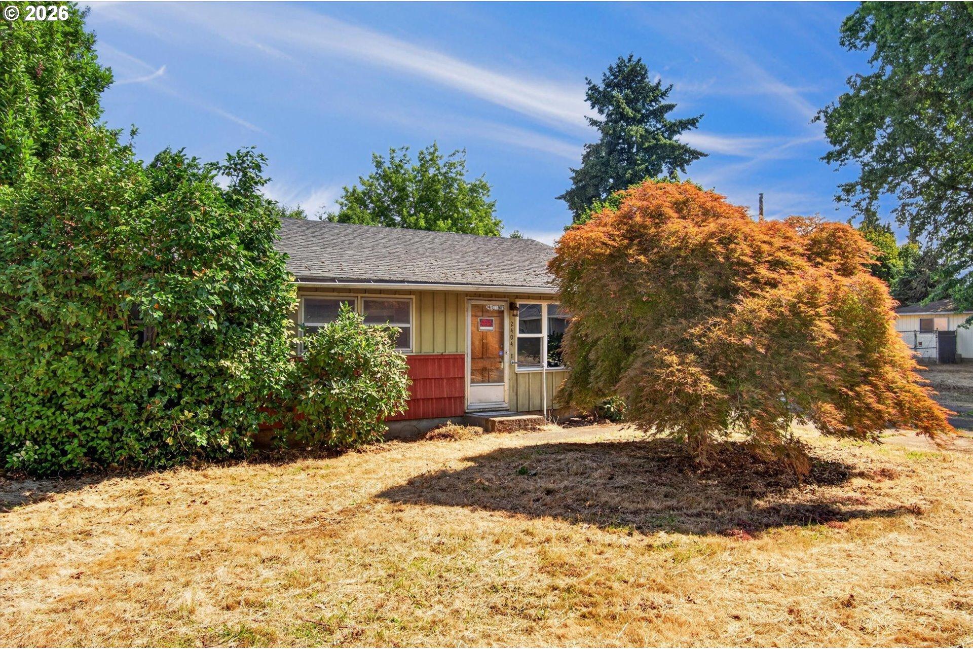 2404 Laframbois Road Vancouver, WA 98660 - Photo 23 of 35 Front Yard