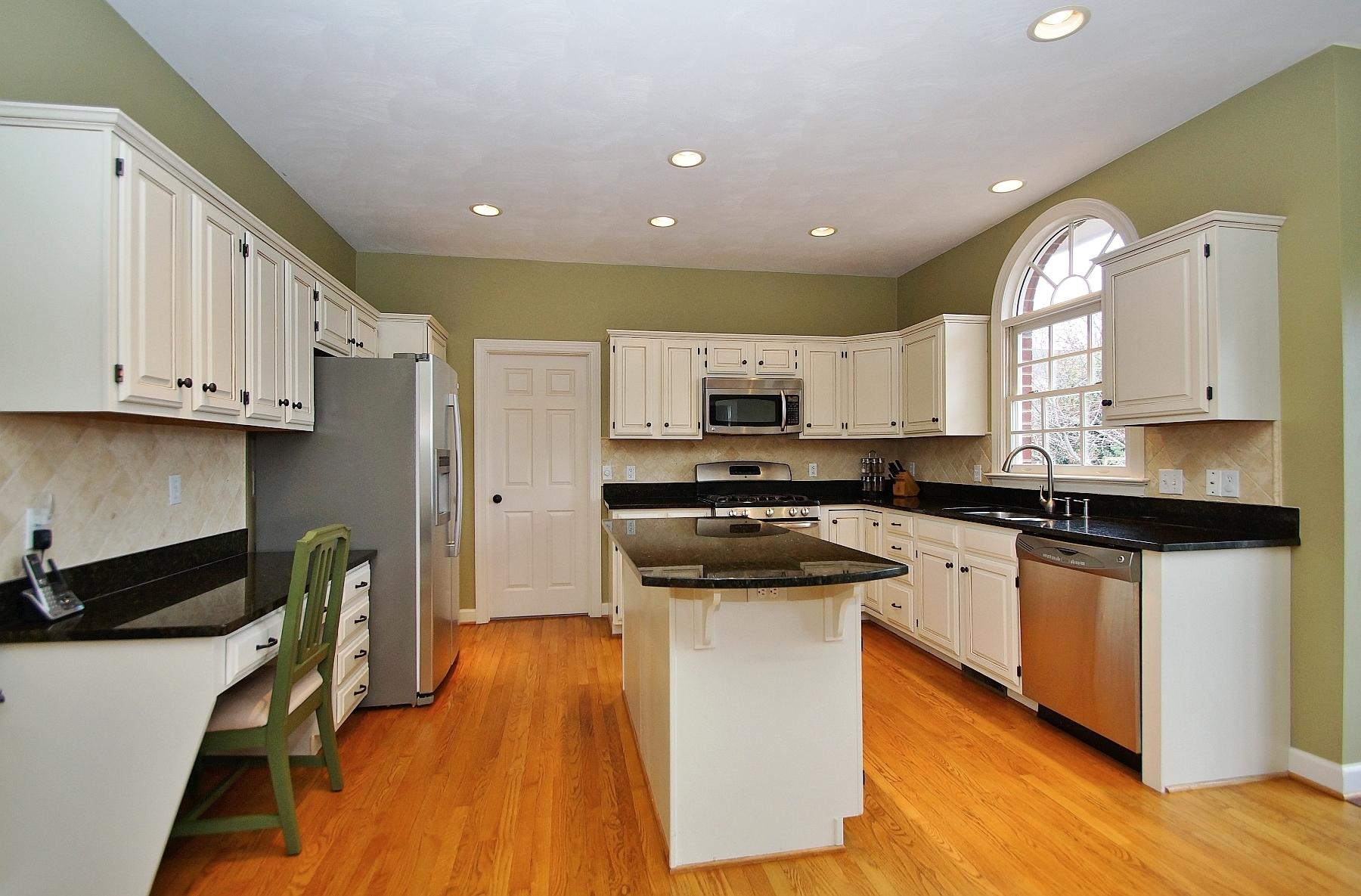 6001 Sulgrave Road Roanoke, VA 24018 - Photo 21 of 81 dsc04048.jpg