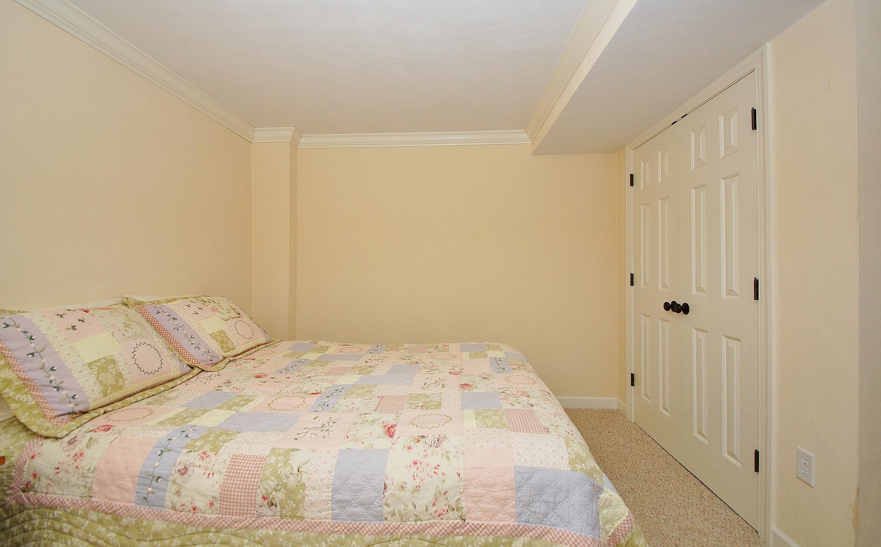 6001 Sulgrave Road Roanoke, VA 24018 - Photo 69 of 81 dsc04163.jpg