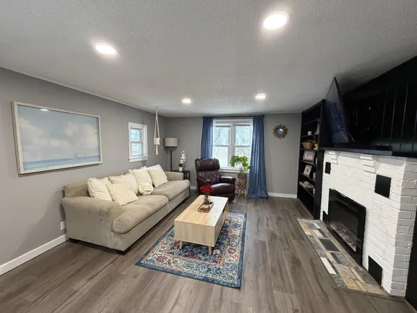 $299,900 | 413 Fremont Street, Anoka, MN 55303