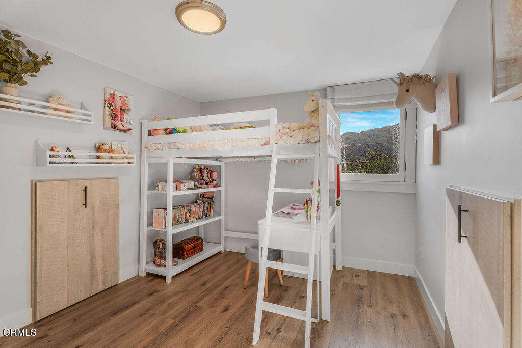 3500 Fairchild Street La Crescenta, CA 91214 - Photo 19 of 54 a view of a livingroom with furniture and wooden floor