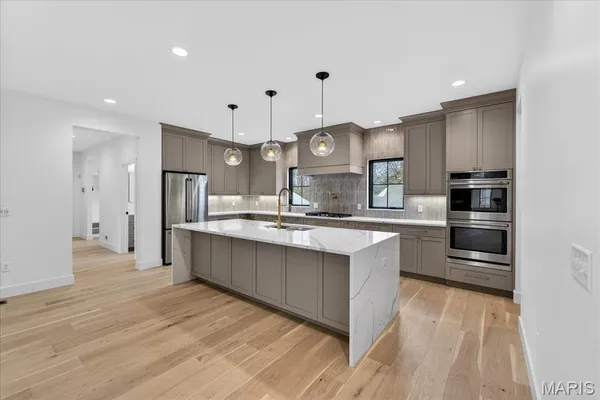 $1,800,000 | 643 Marshall Avenue, St. Louis, MO 63119