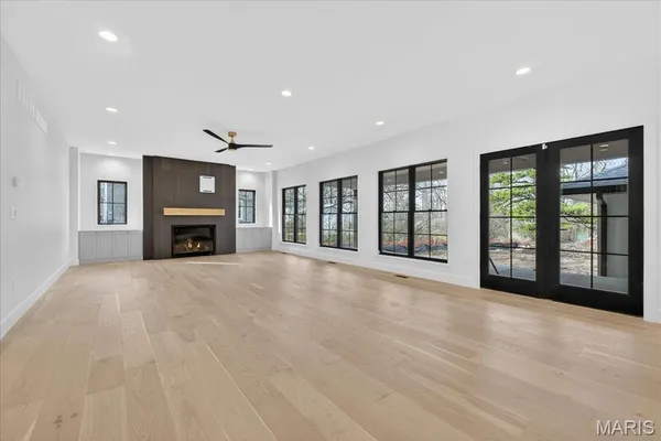 $1,800,000 | 643 Marshall Avenue, St. Louis, MO 63119