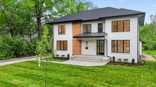 $1,800,000 | 643 Marshall Avenue, St. Louis, MO 63119