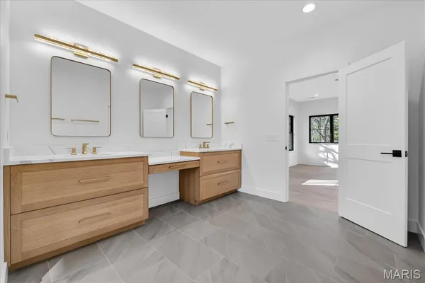 $1,800,000 | 643 Marshall Avenue, St. Louis, MO 63119