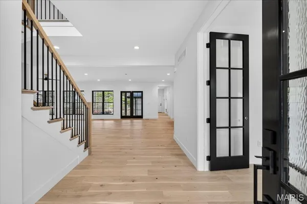 $1,800,000 | 643 Marshall Avenue, St. Louis, MO 63119