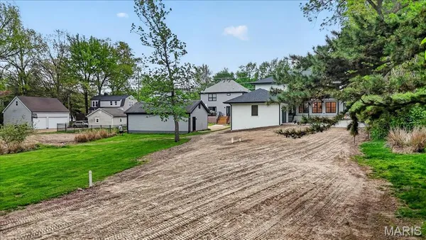 $1,800,000 | 643 Marshall Avenue, St. Louis, MO 63119
