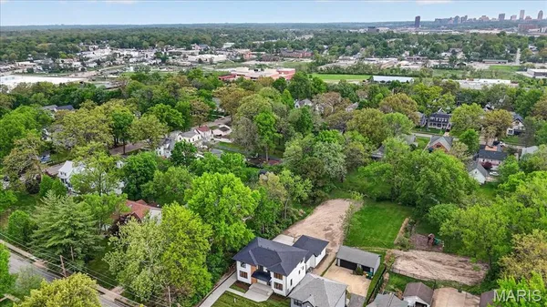$1,800,000 | 643 Marshall Avenue, St. Louis, MO 63119