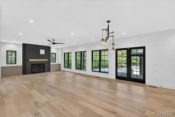 $1,800,000 | 643 Marshall Avenue, St. Louis, MO 63119