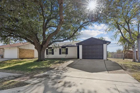$329,900 | 5512 Gates Drive, The Colony, TX 75056