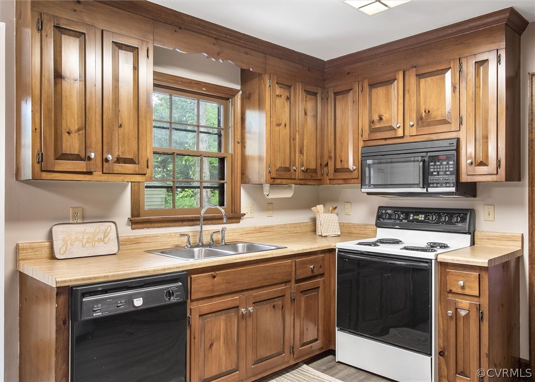 11342 Poplar Ridge Road North Chesterfield, VA 23236 - Photo 10 of 27 Gallery Image 10
