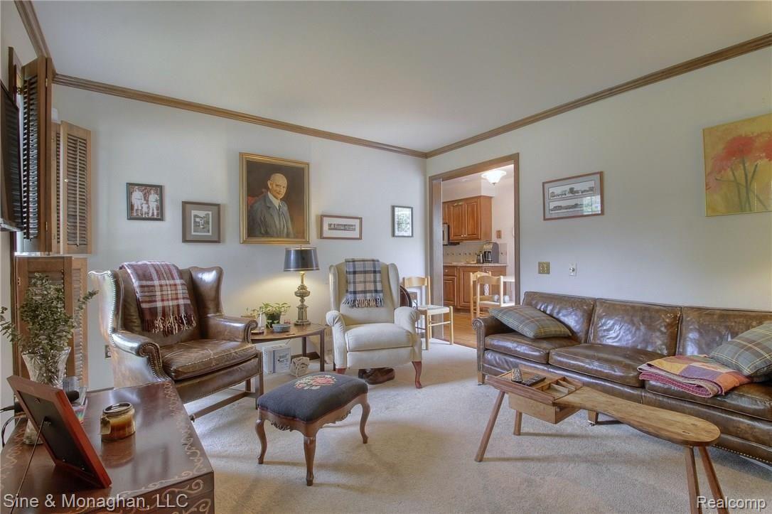 350 Neff Road Grosse Pointe, MI 48230 - Photo 10 of 30 Family_Room_2nd_View.jpg