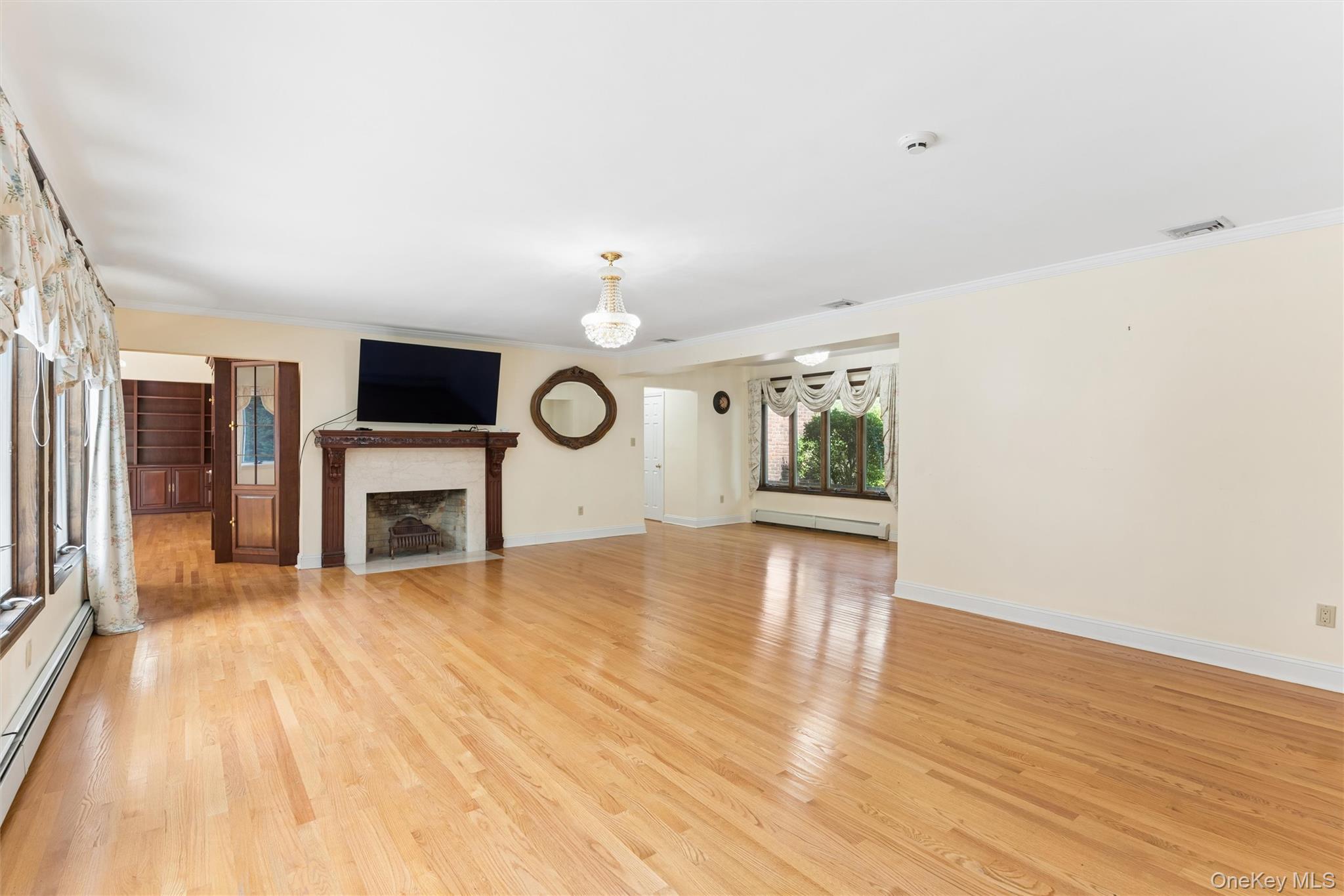 72 Lake End Road Merrick, NY 11566 - Photo 9 of 43