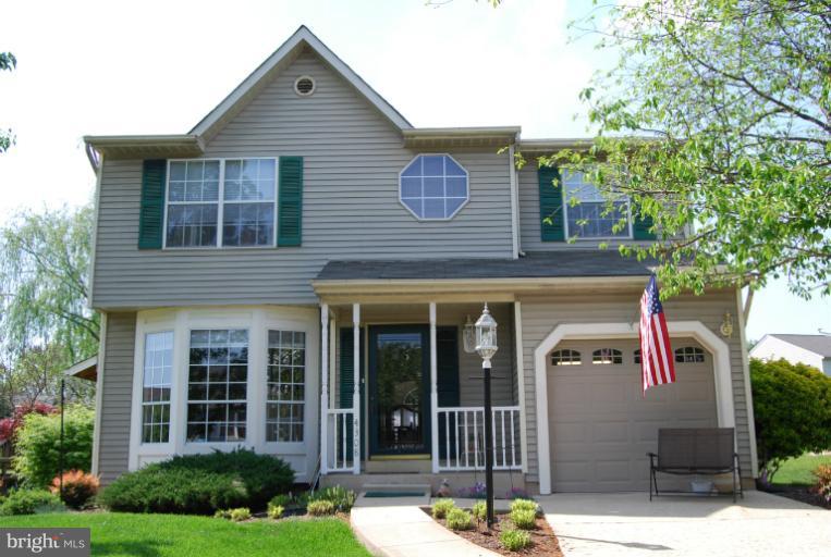 4308 Spring Avenue Halethorpe, MD 21227 - Photo 21 of 21 front view of a house with a yard